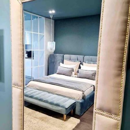 Atlant Luxury Apartments On Golovna Навпроти Тц Депот, Безконтактне Заселення 切尔诺夫策 外观 照片