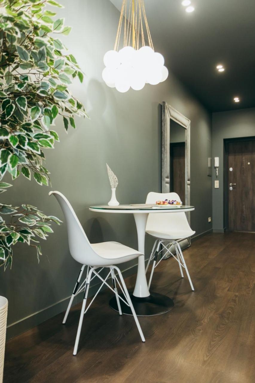 Atlant Luxury Apartments On Golovna Навпроти Тц Депот, Безконтактне Заселення 切尔诺夫策 外观 照片